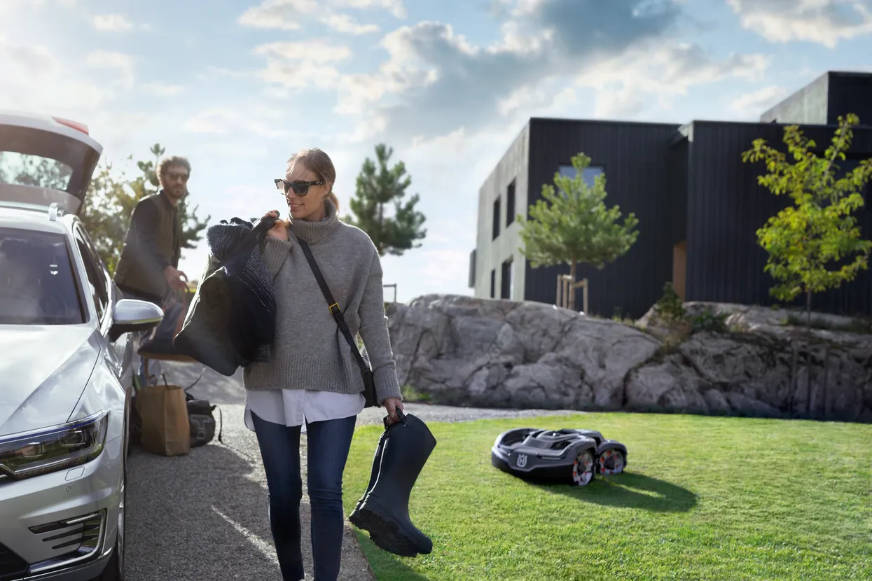 HUSQVARNA AUTOMOWER® 435X AWD